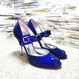 BCBG Stiletto Pumps